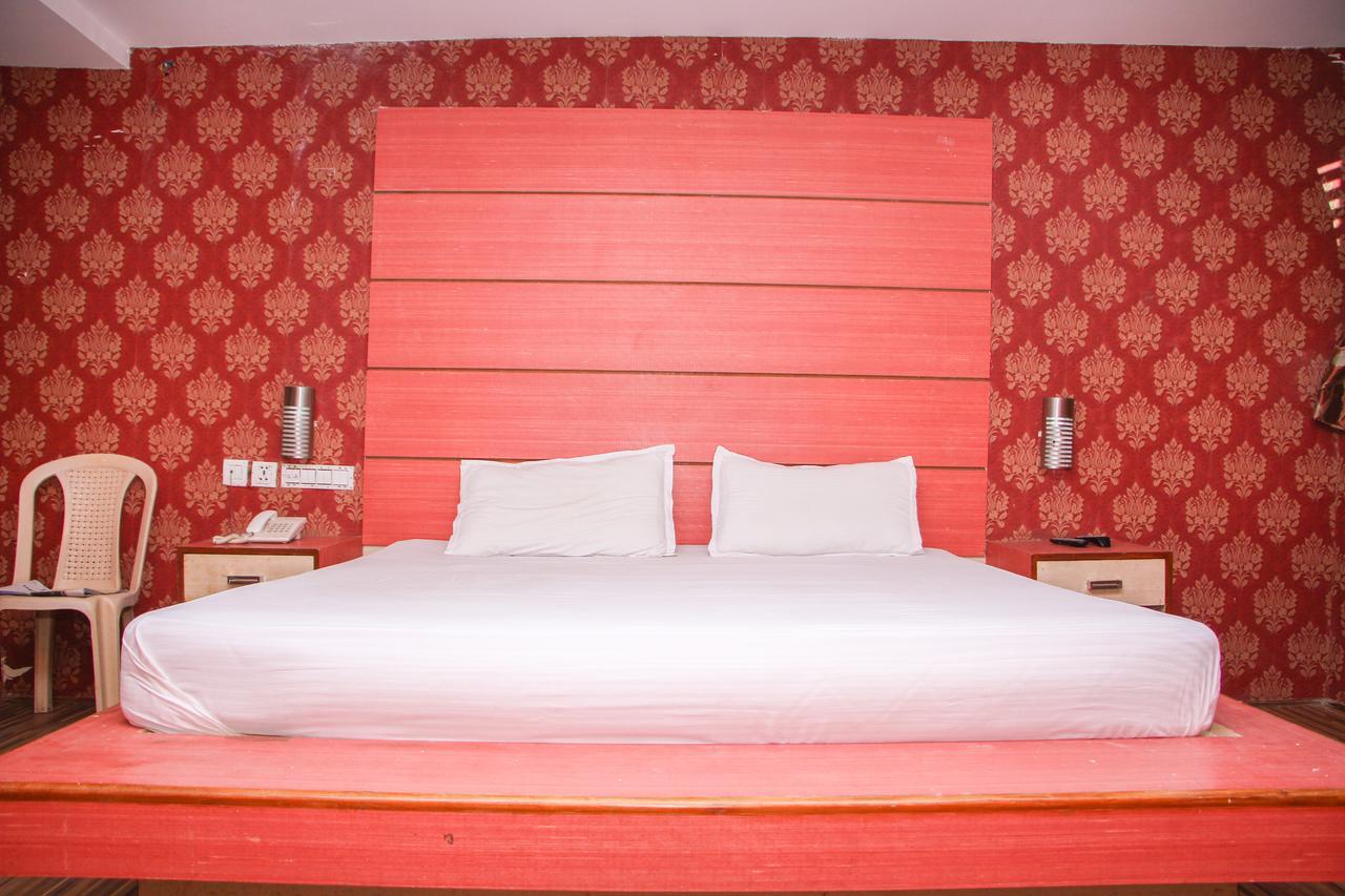 Desanthosh Residency 3*