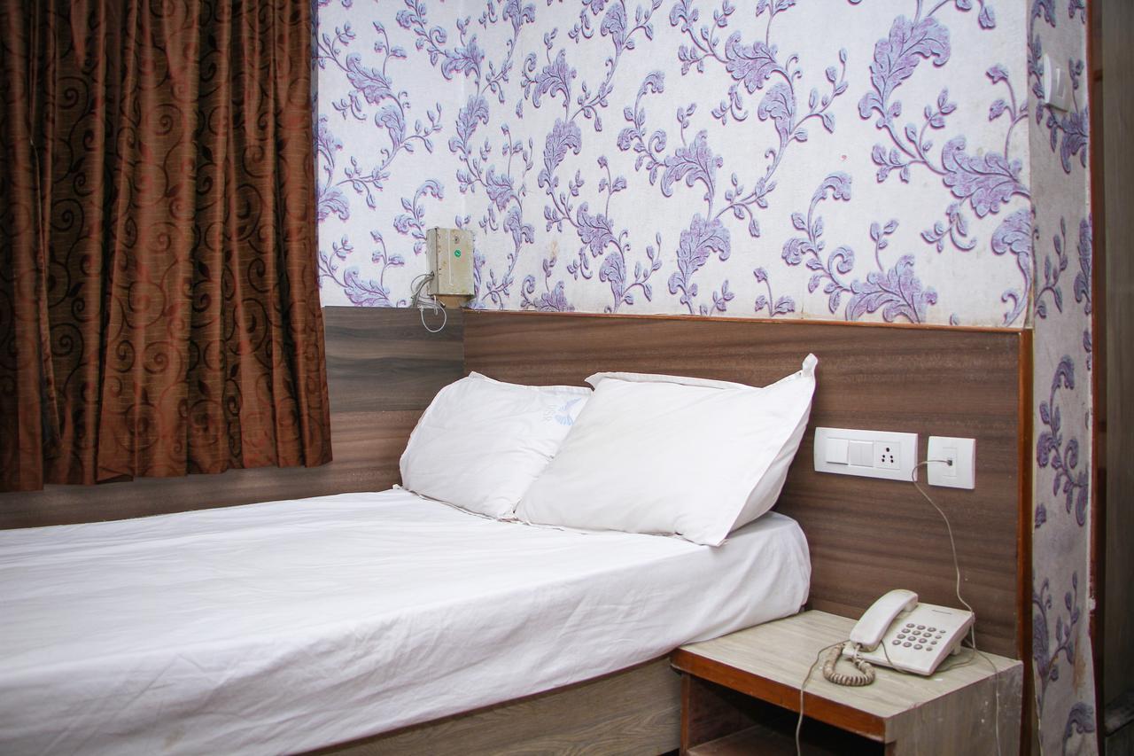 Desanthosh Residency Hotel Ooty