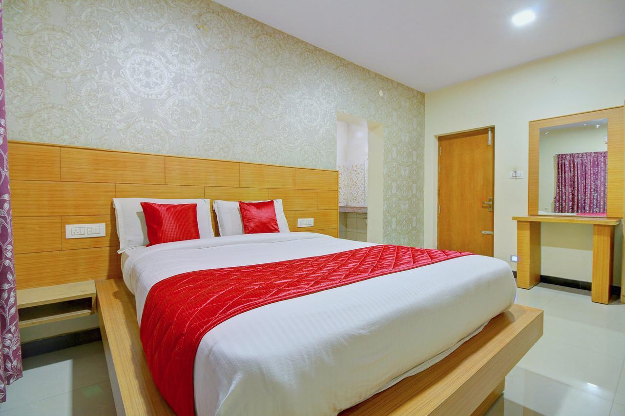 Hotel Oyo 8715 Nakshatra Grand Ooty