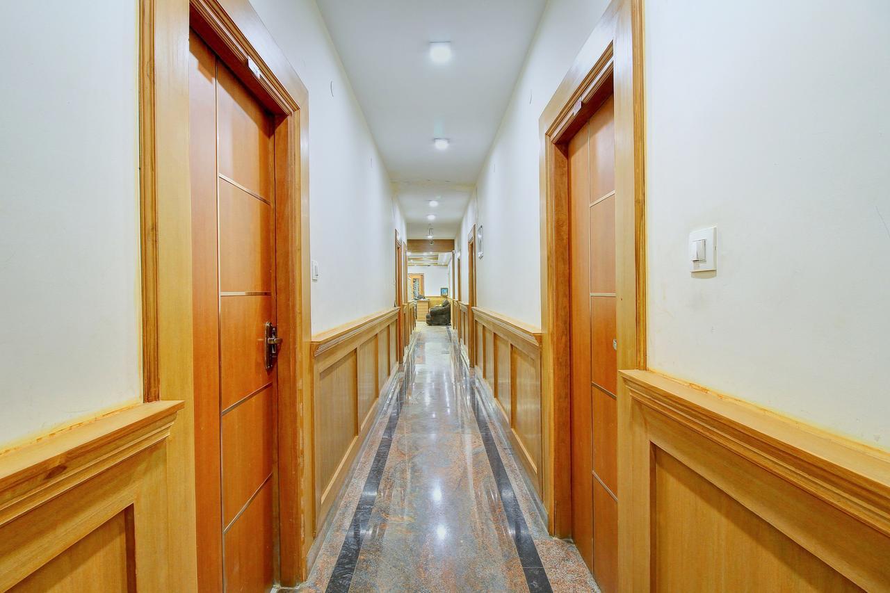 Oyo 8715 Nakshatra Grand Hotel