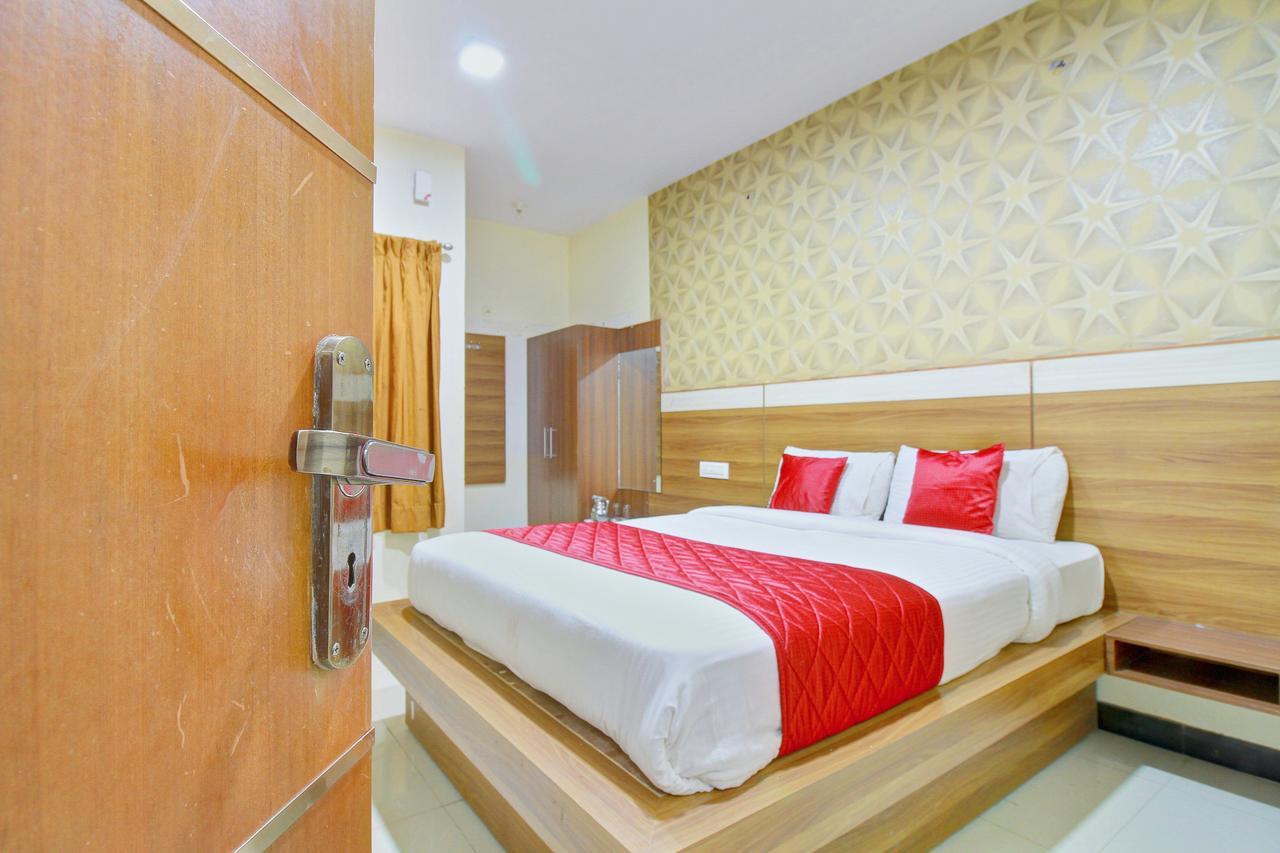 Oyo 8715 Nakshatra Grand 3* Ooty