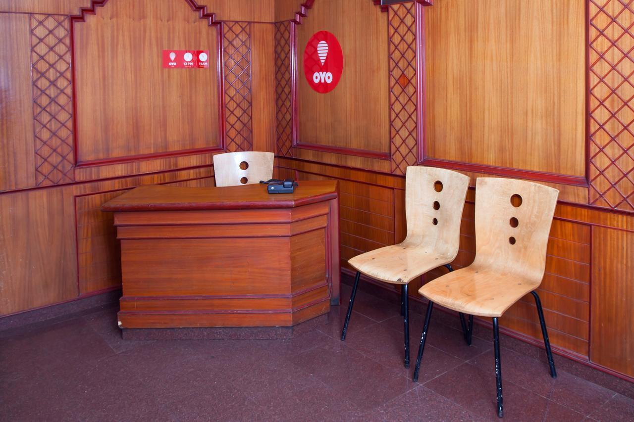 Oyo 10068 Rathna Hotel 3*