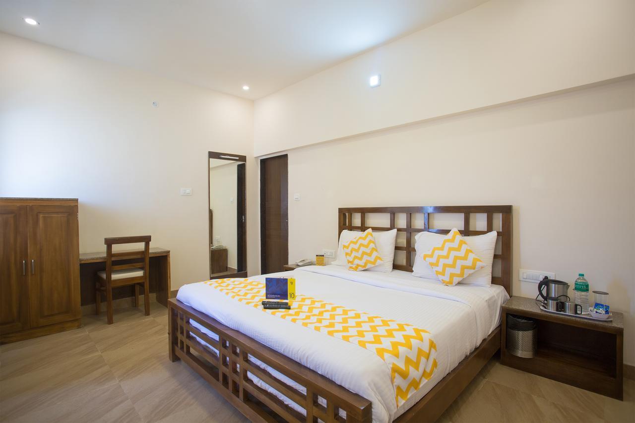 Fabhotel Srj's Thaneesh Southwick 3*