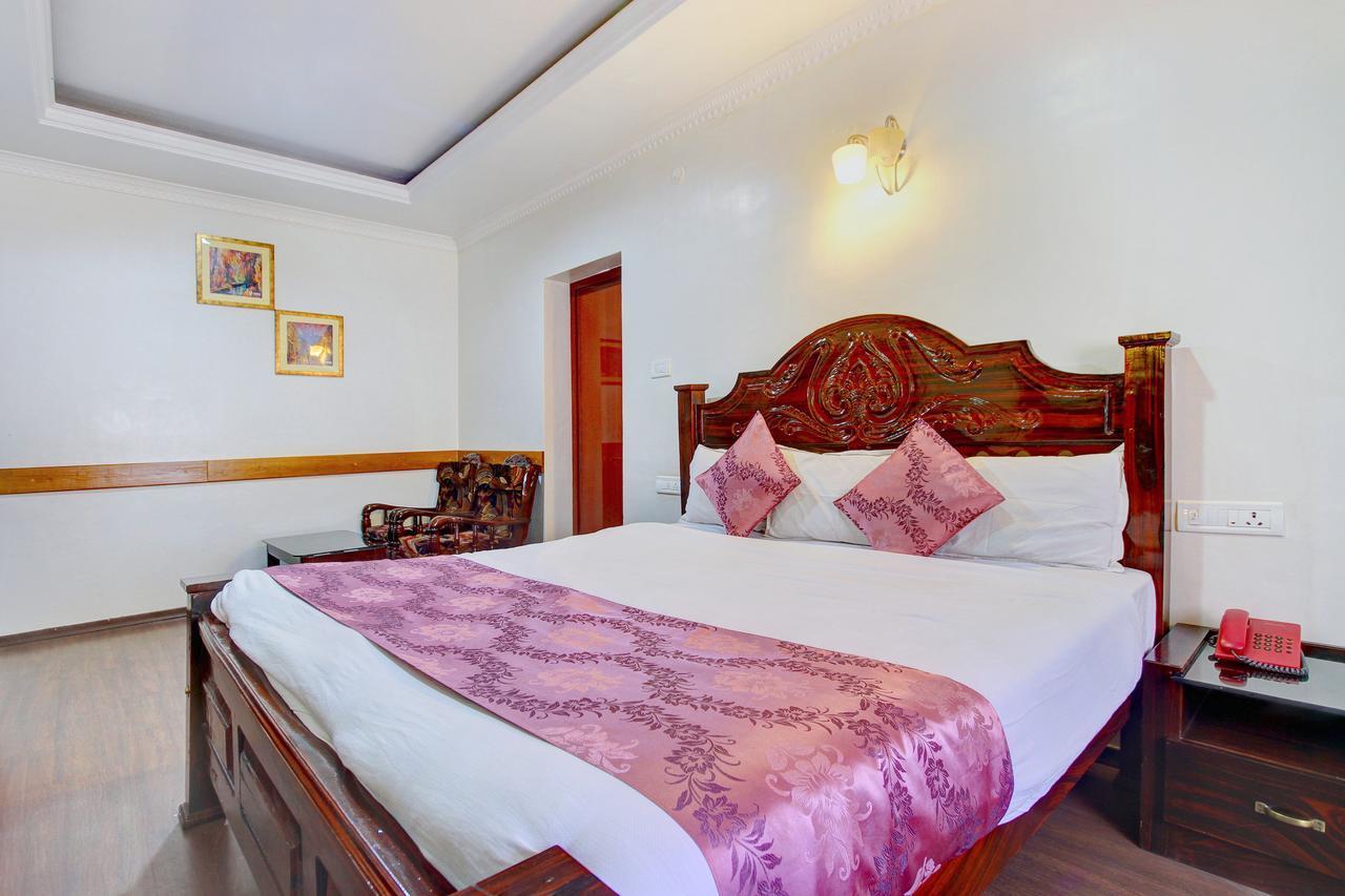Hotel Oyo 1353 The Surya Village 3*