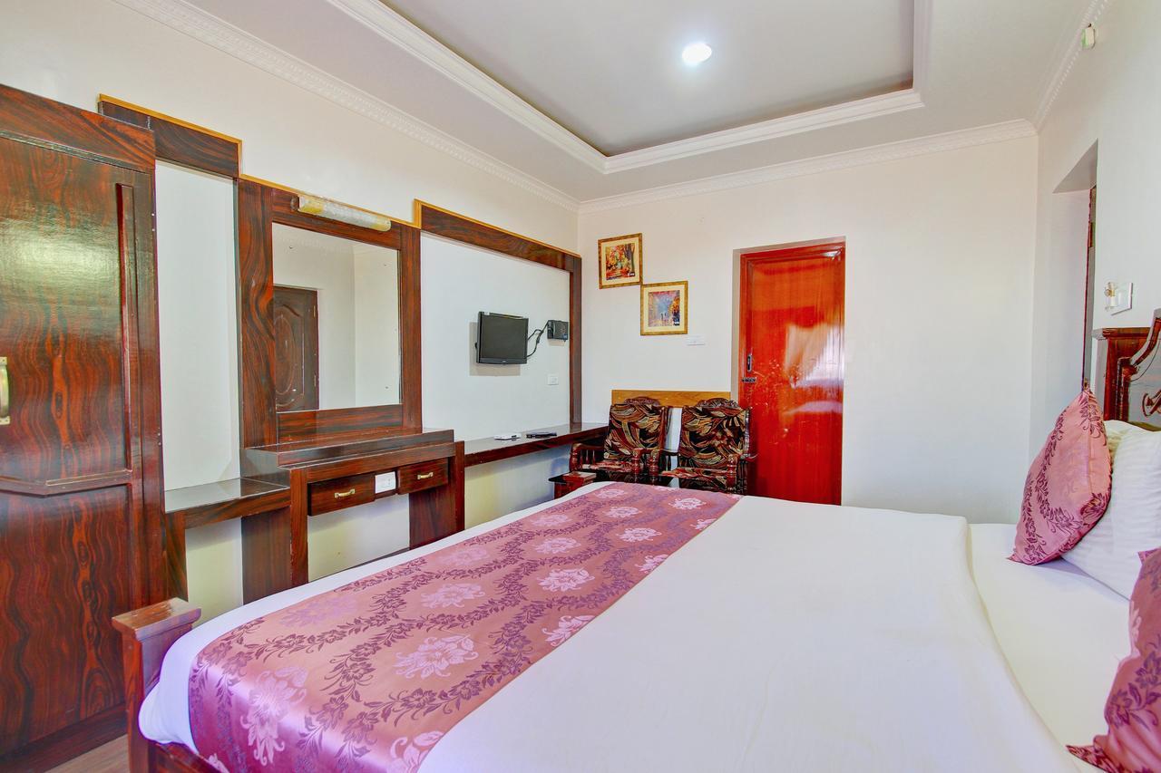 Oyo 1353 The Surya Village Hotel 3*
