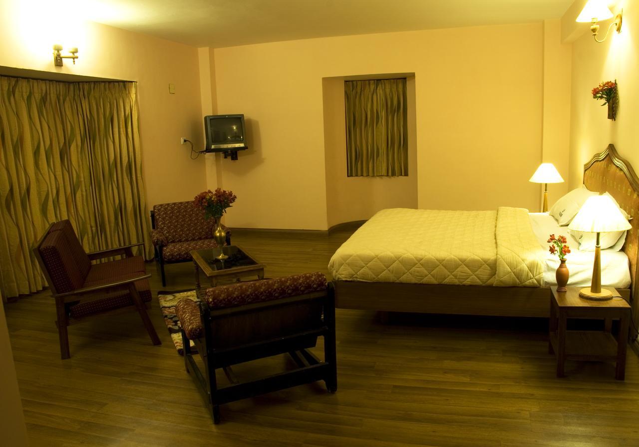 Blue Bird Hotel 3*