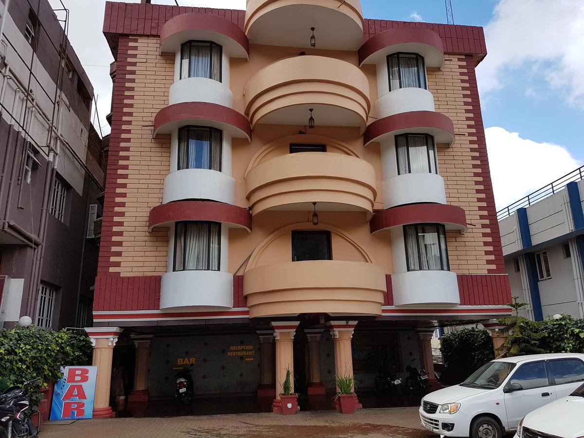 Blue Bird Hotel