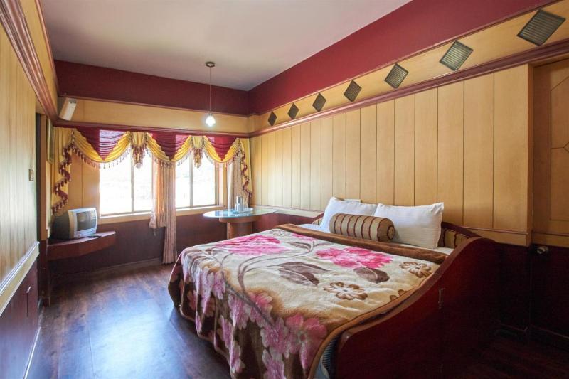 Sarkar Palace Hotel