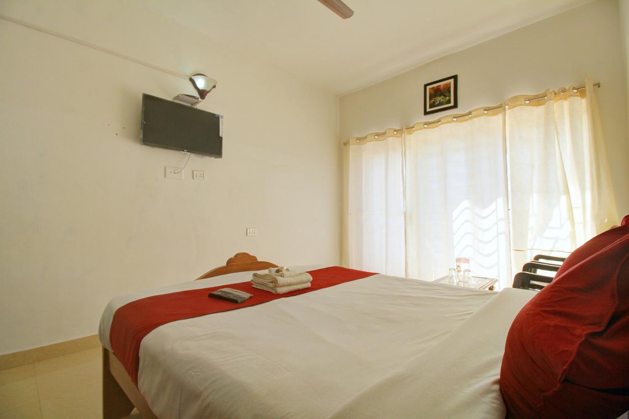 Oyo 11709 A Honey Huts Hotel 3*