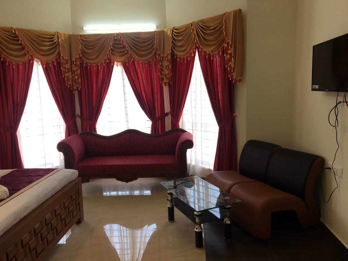Armster Palace 2*