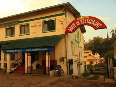 Oyo 10950 Hills Palace Ooty