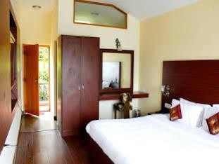 Berry Hills 3*