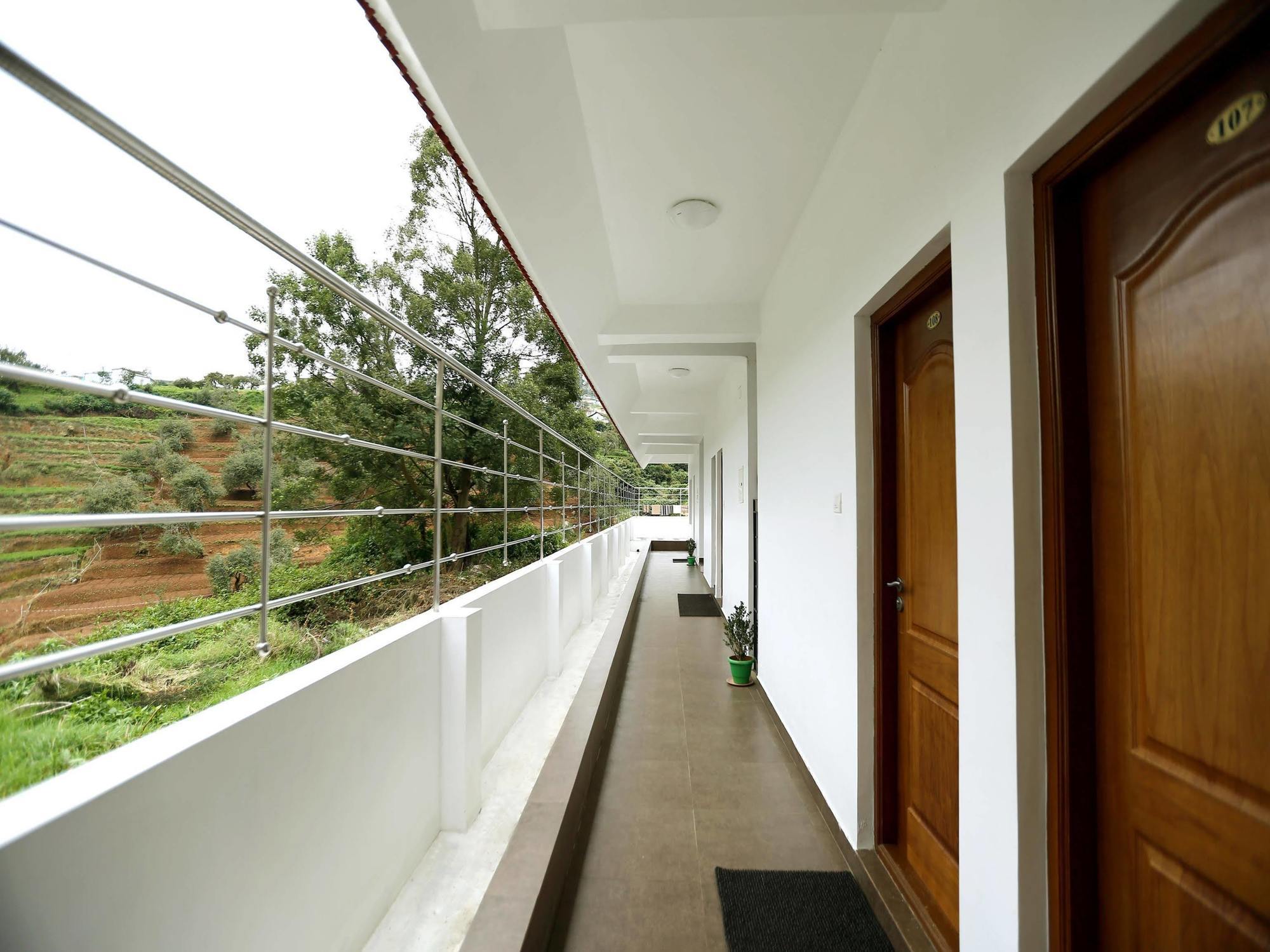 Hotel Oyo Funcity Coonoor Road