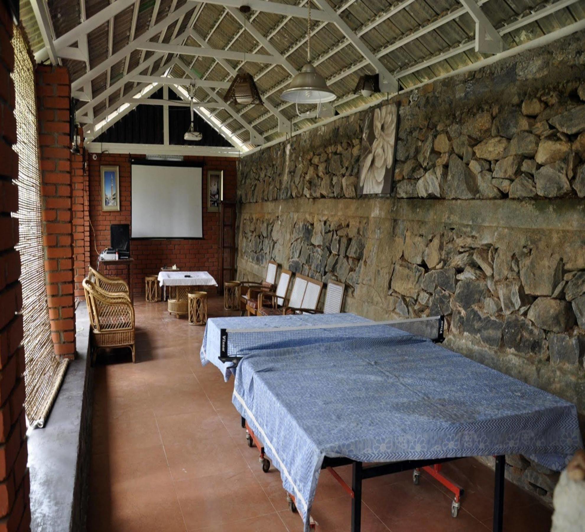 Sabol Hotel Ooty