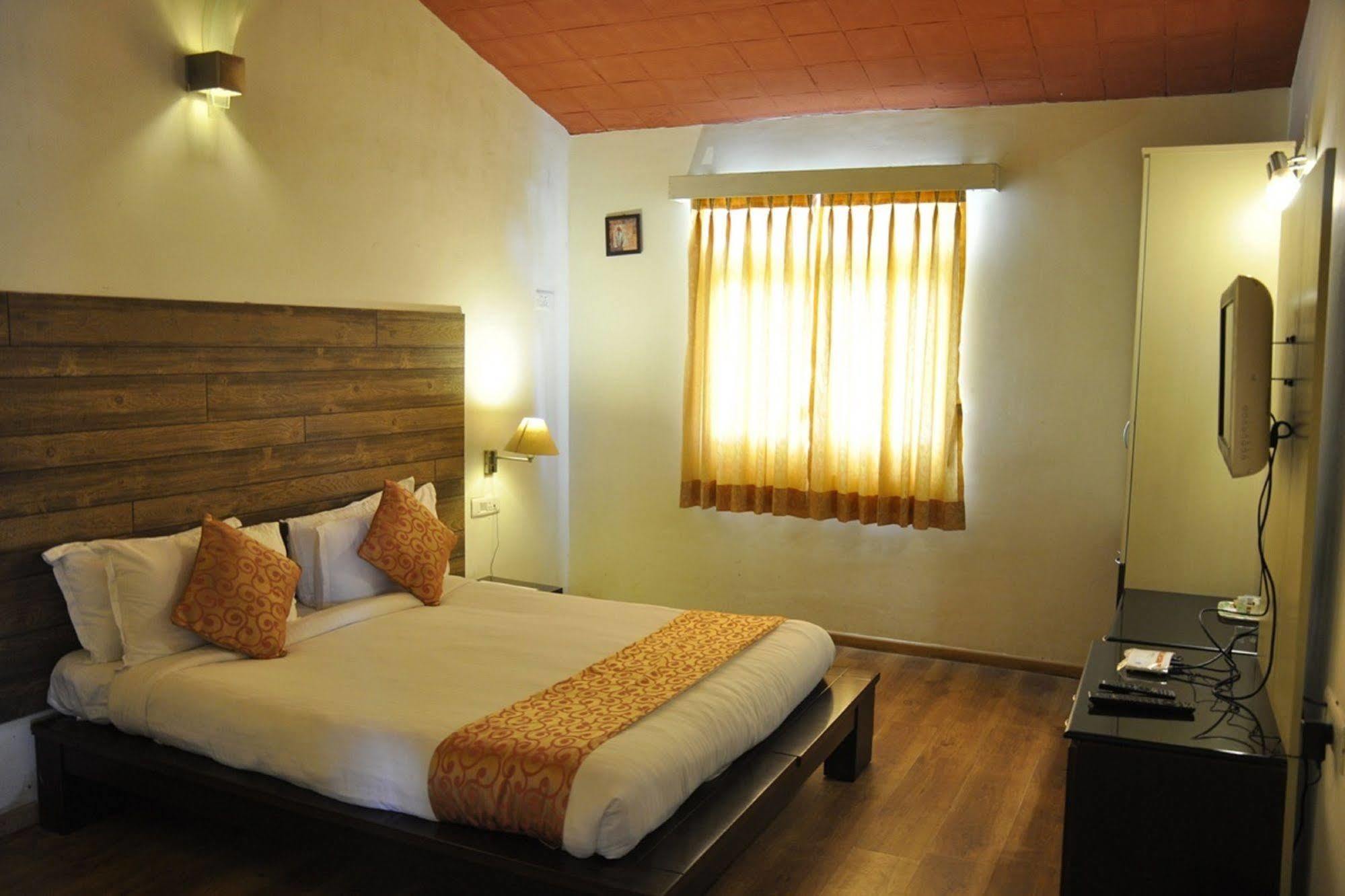 Hotel Sabol Ooty