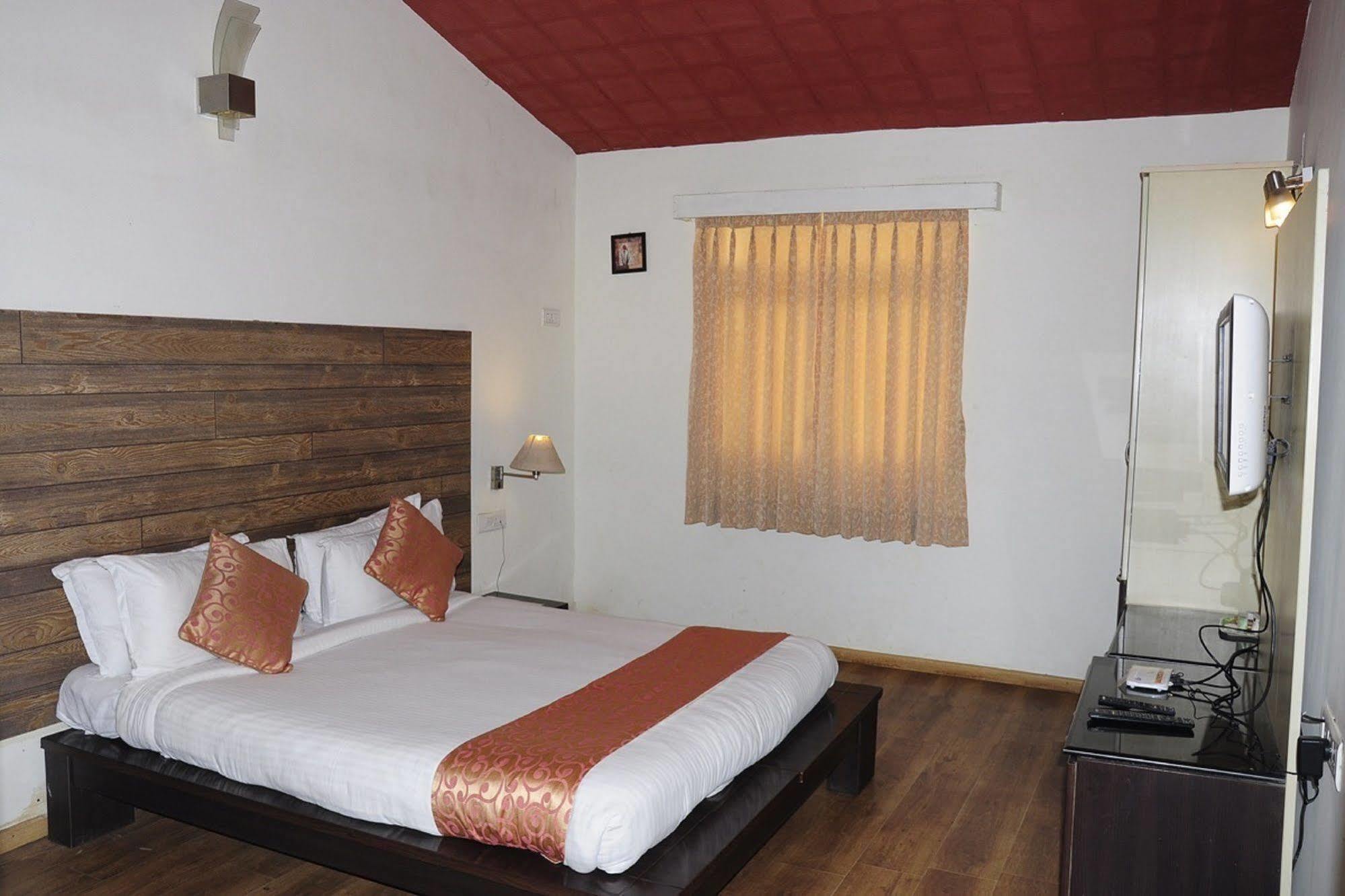 Hotel Sabol Ooty