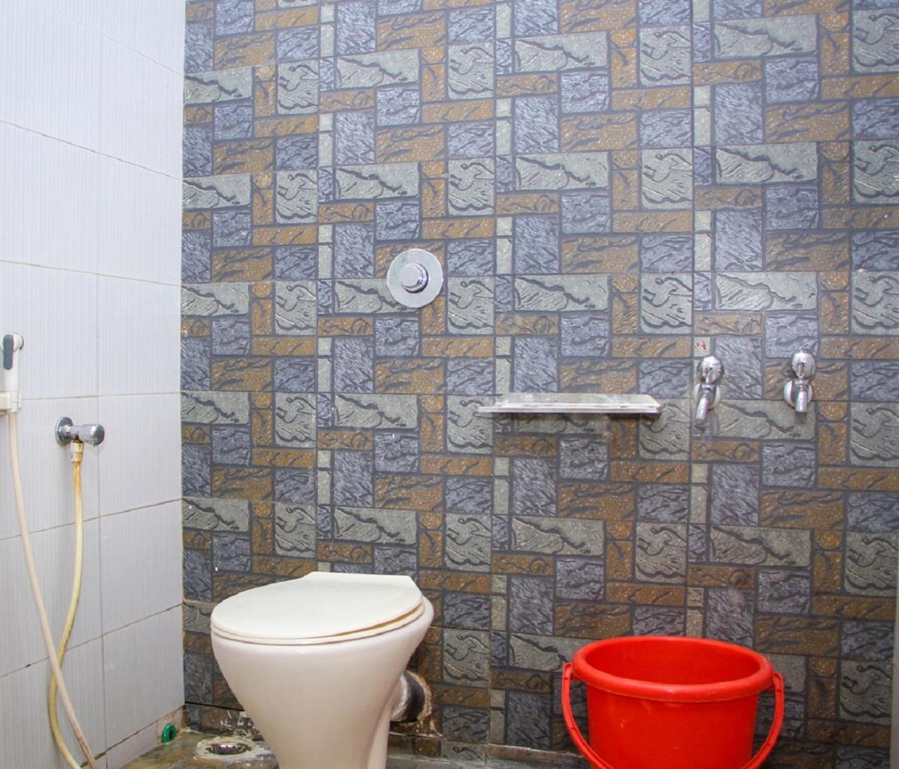 Desanthosh Residency