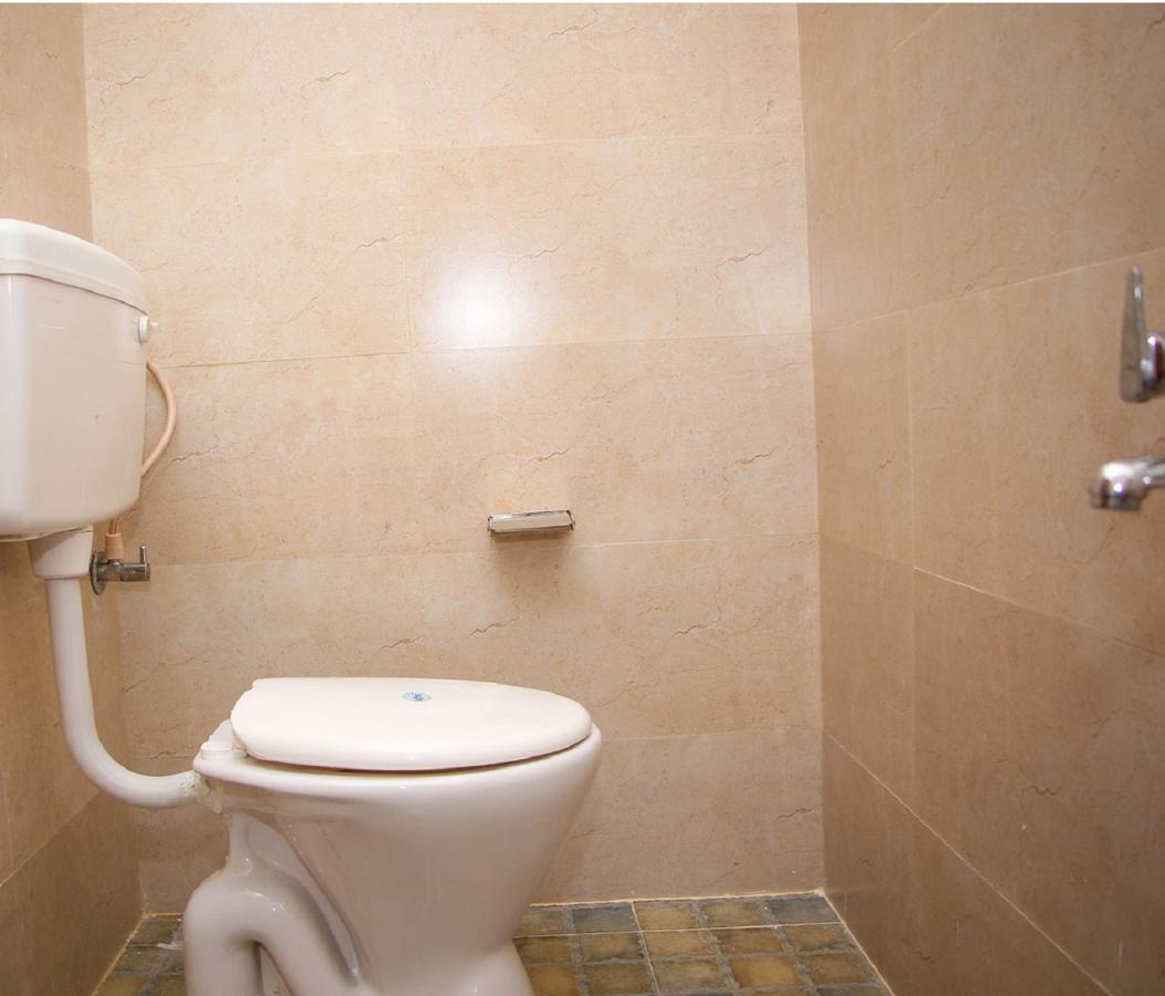 Hotel Desanthosh Residency 3*
