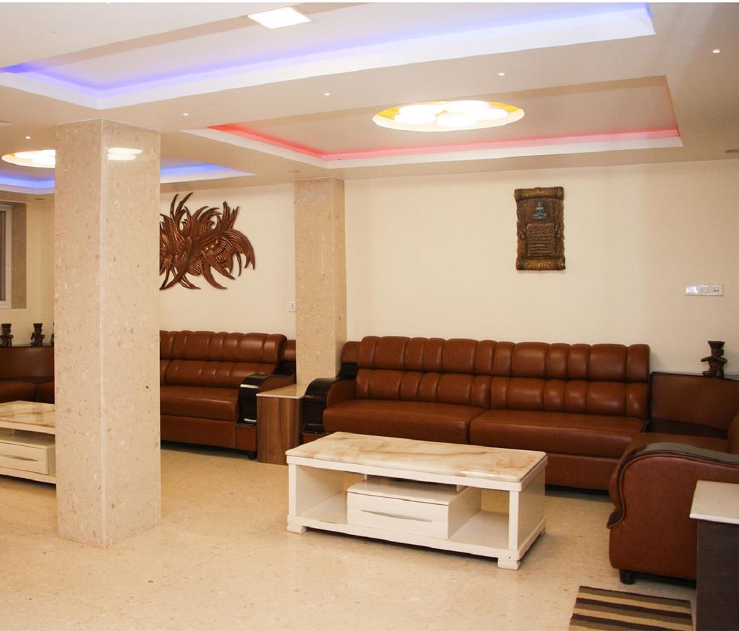 Desanthosh Residency Ooty