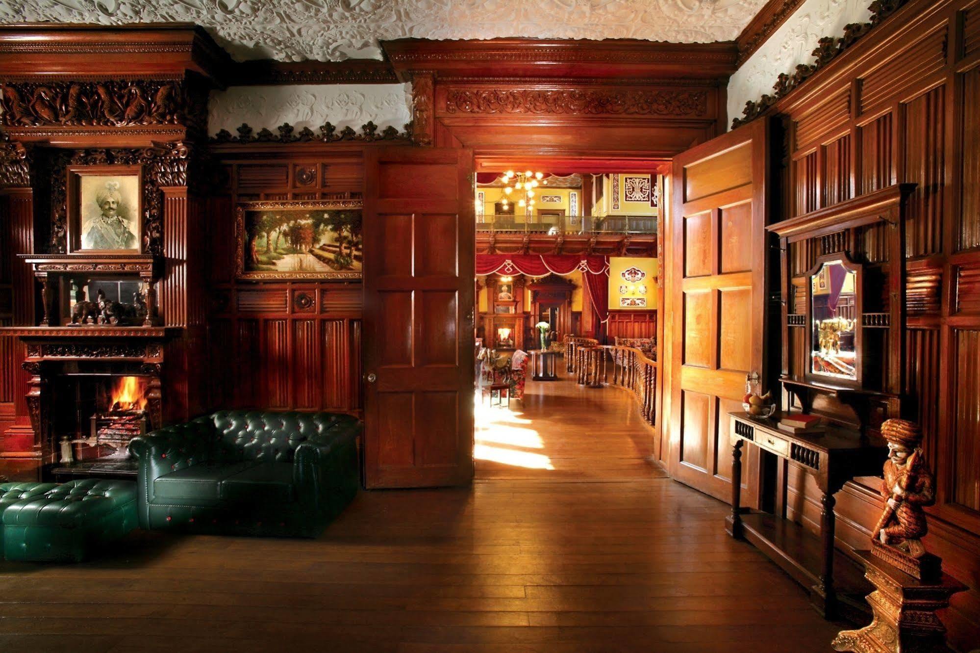 Hotel Welcomheritage Fernhills Royal Palace 3*