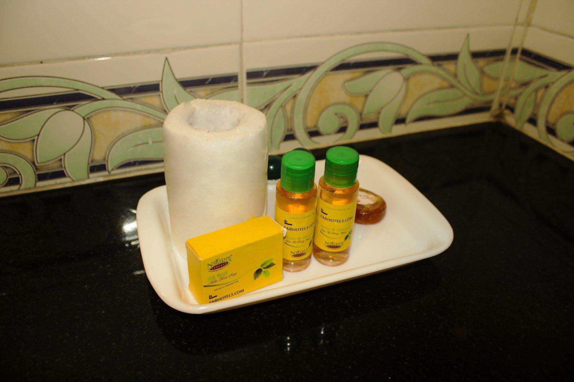 Fabhotel Khems Shoram Palace Road Hotel