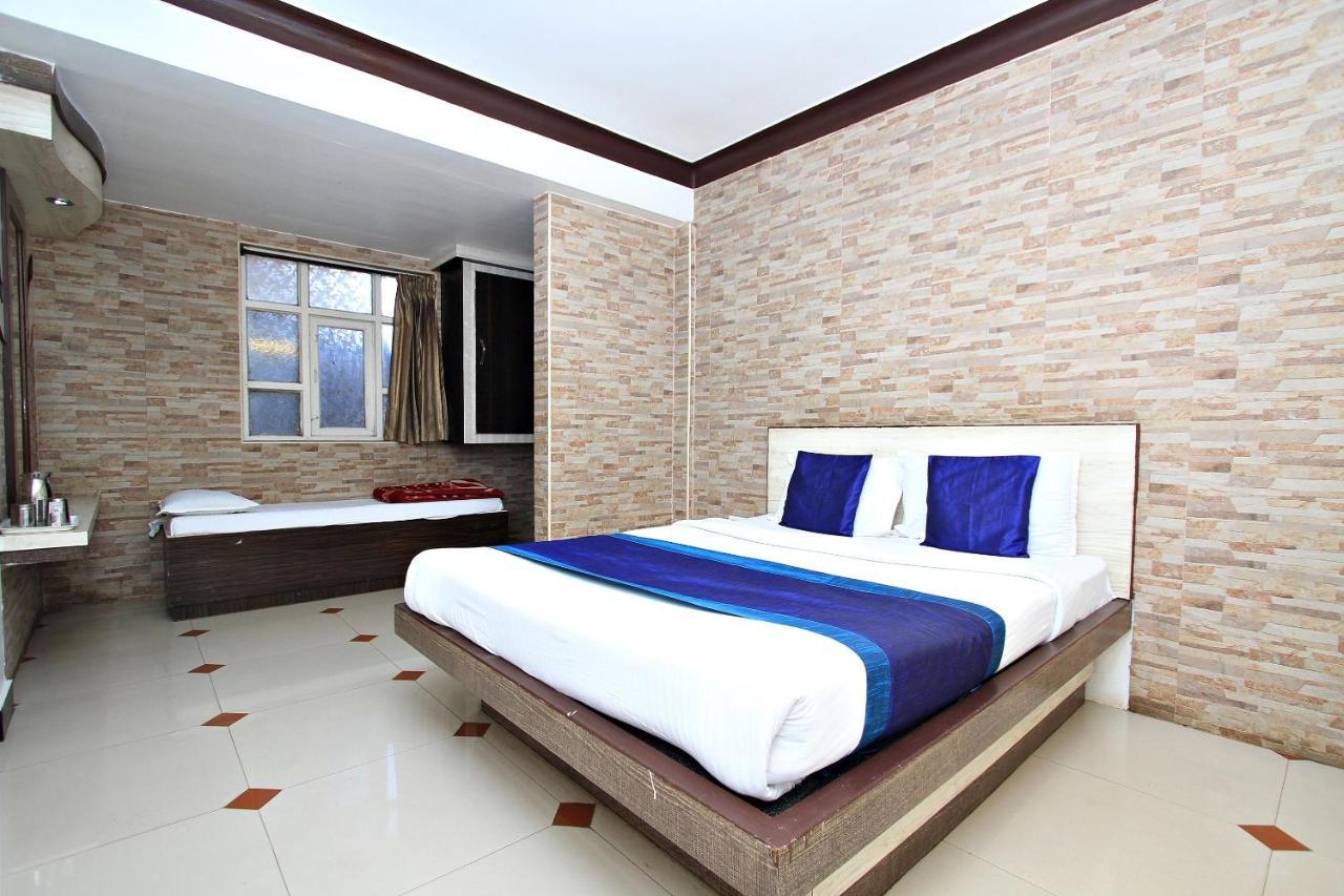 Hotel Pratham International Ooty