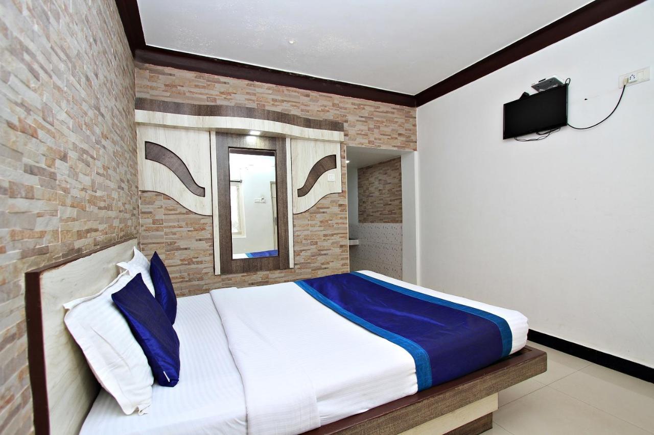 Hotel Pratham International