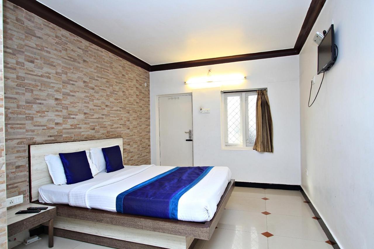 Hotel Pratham International