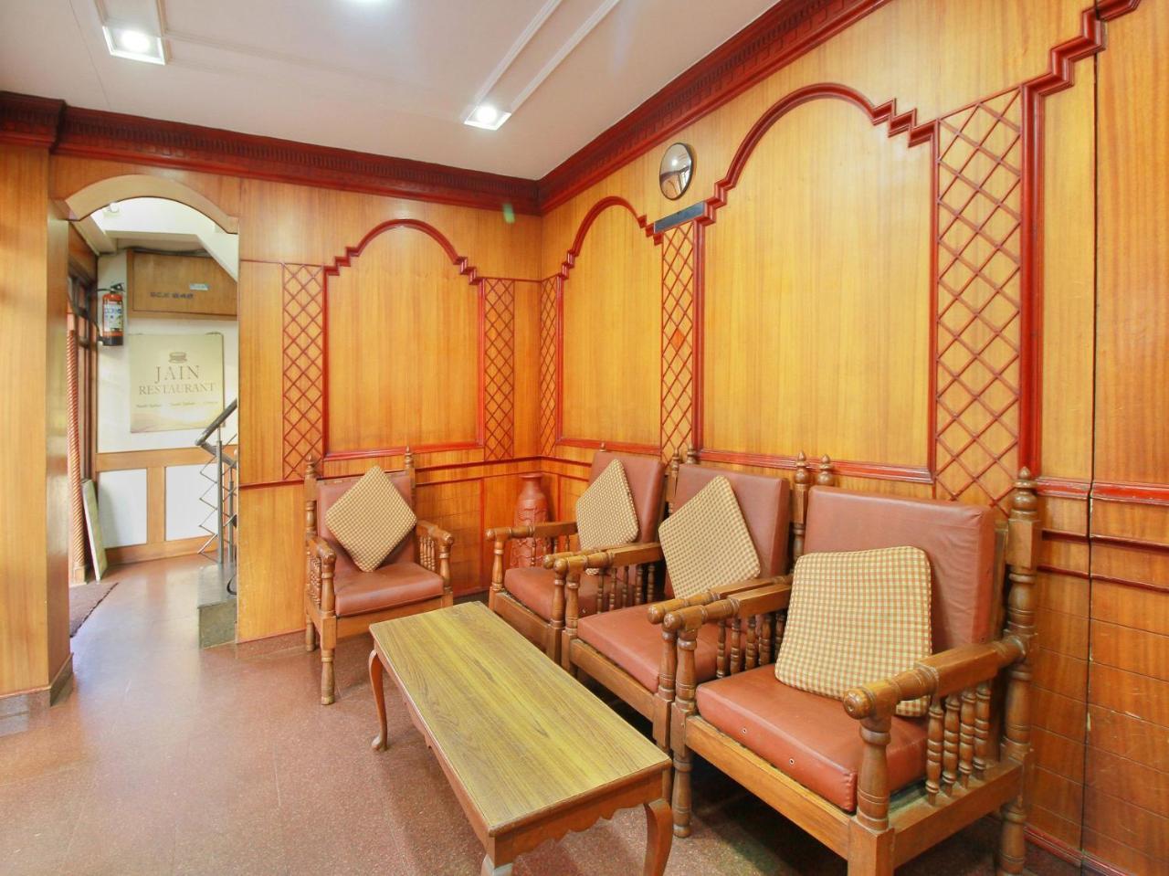 Hotel Oyo 10068 Rathna Ooty