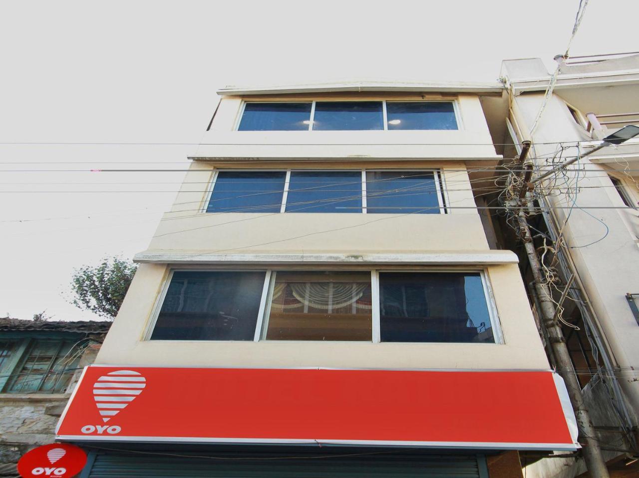 Hotel Oyo 10068 Rathna Ooty