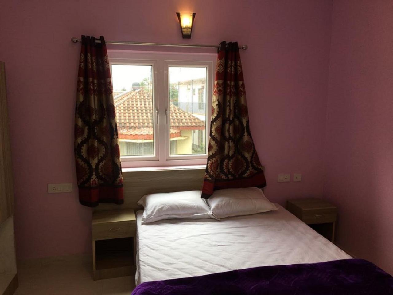 Hotel Praba And 2*