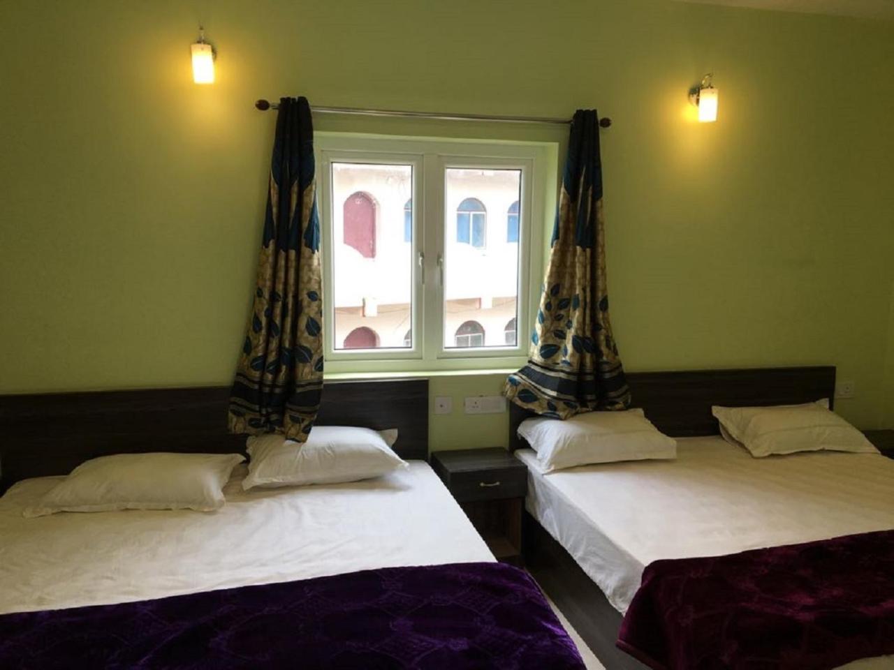 Hotel Praba And Ooty