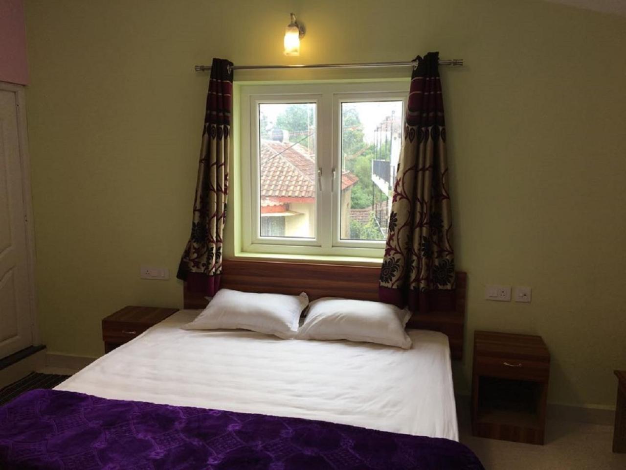 Hotel Praba And 2*