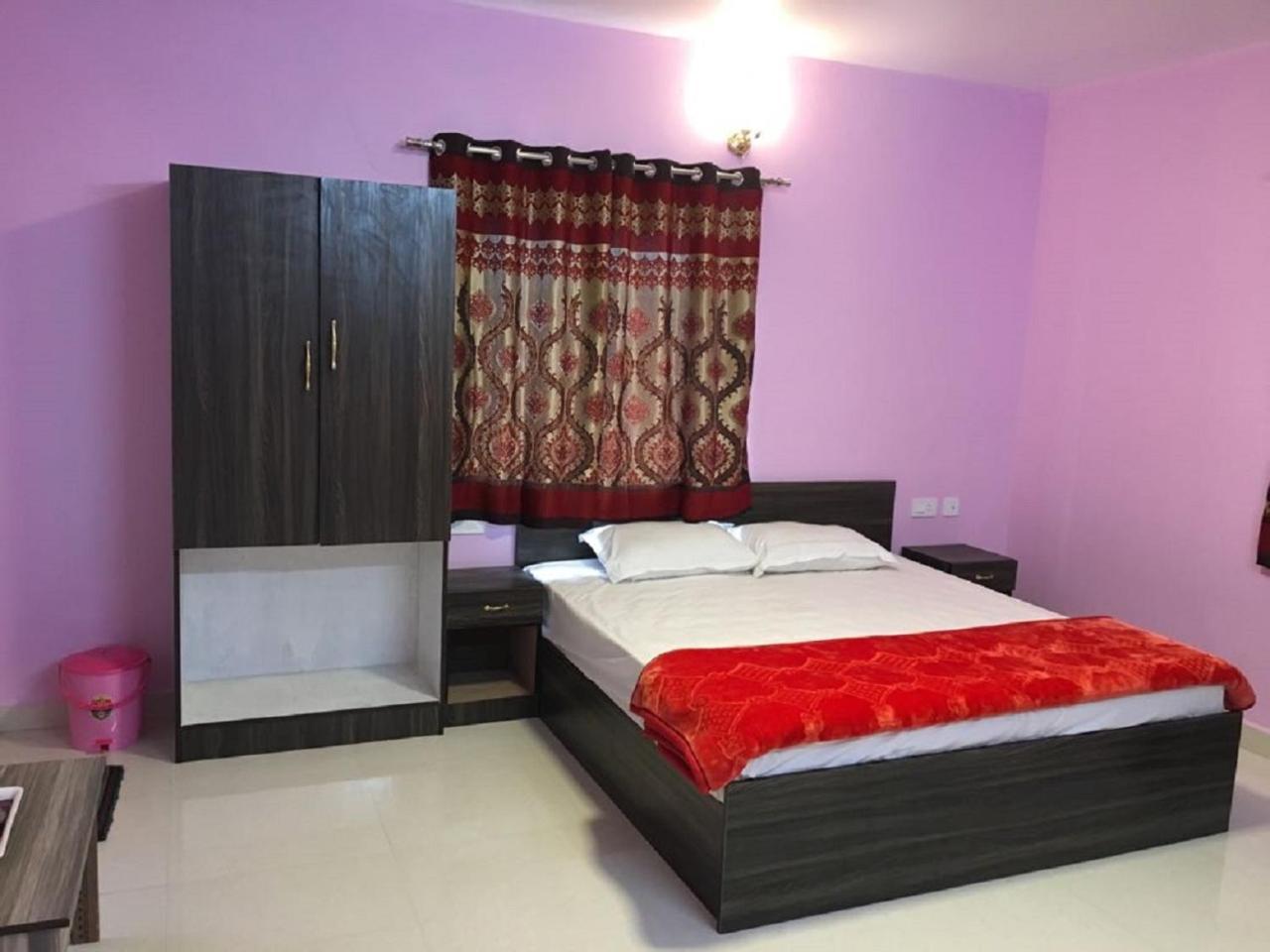 Hotel Praba And Ooty