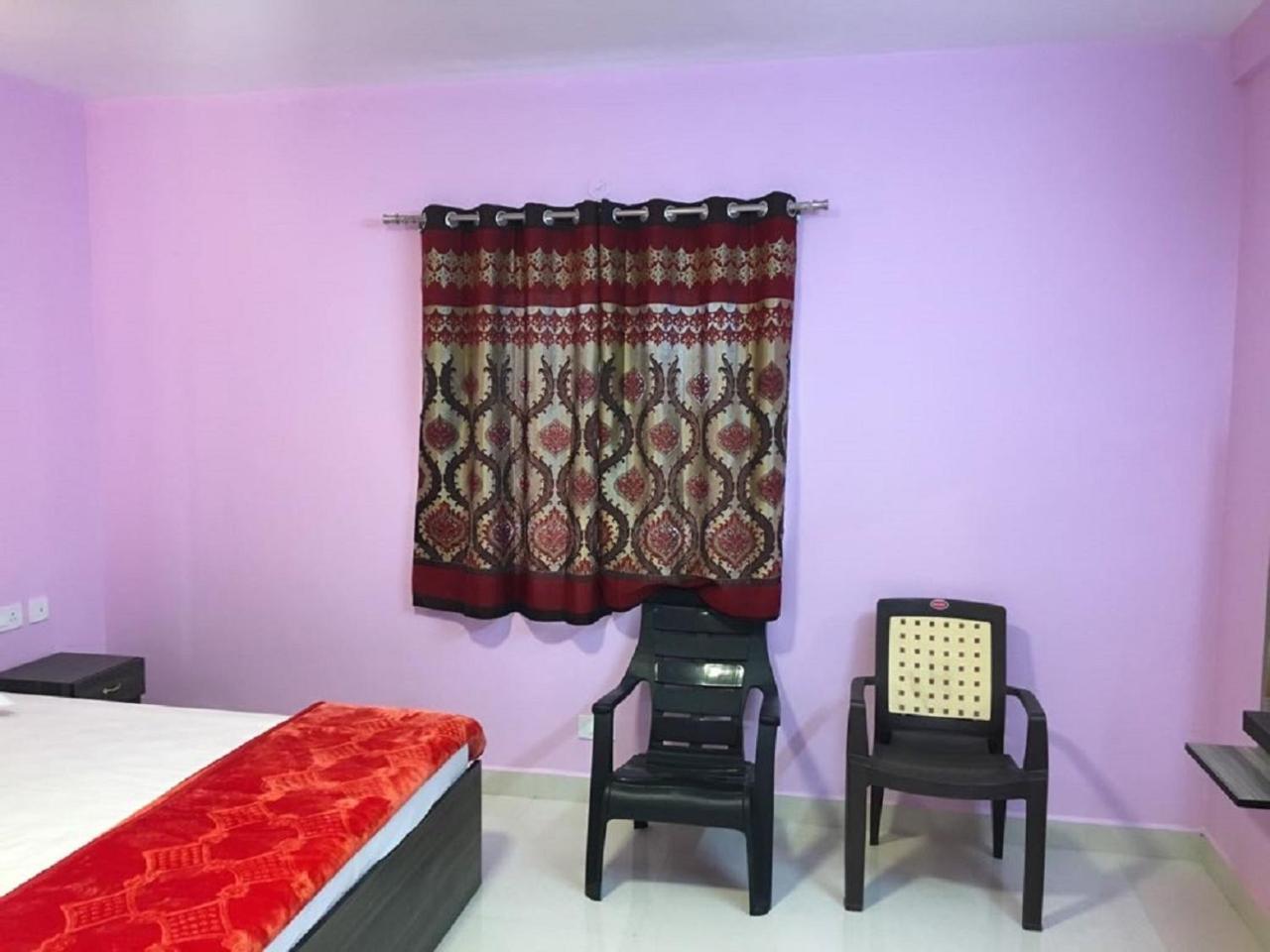 Hotel Praba And Ooty