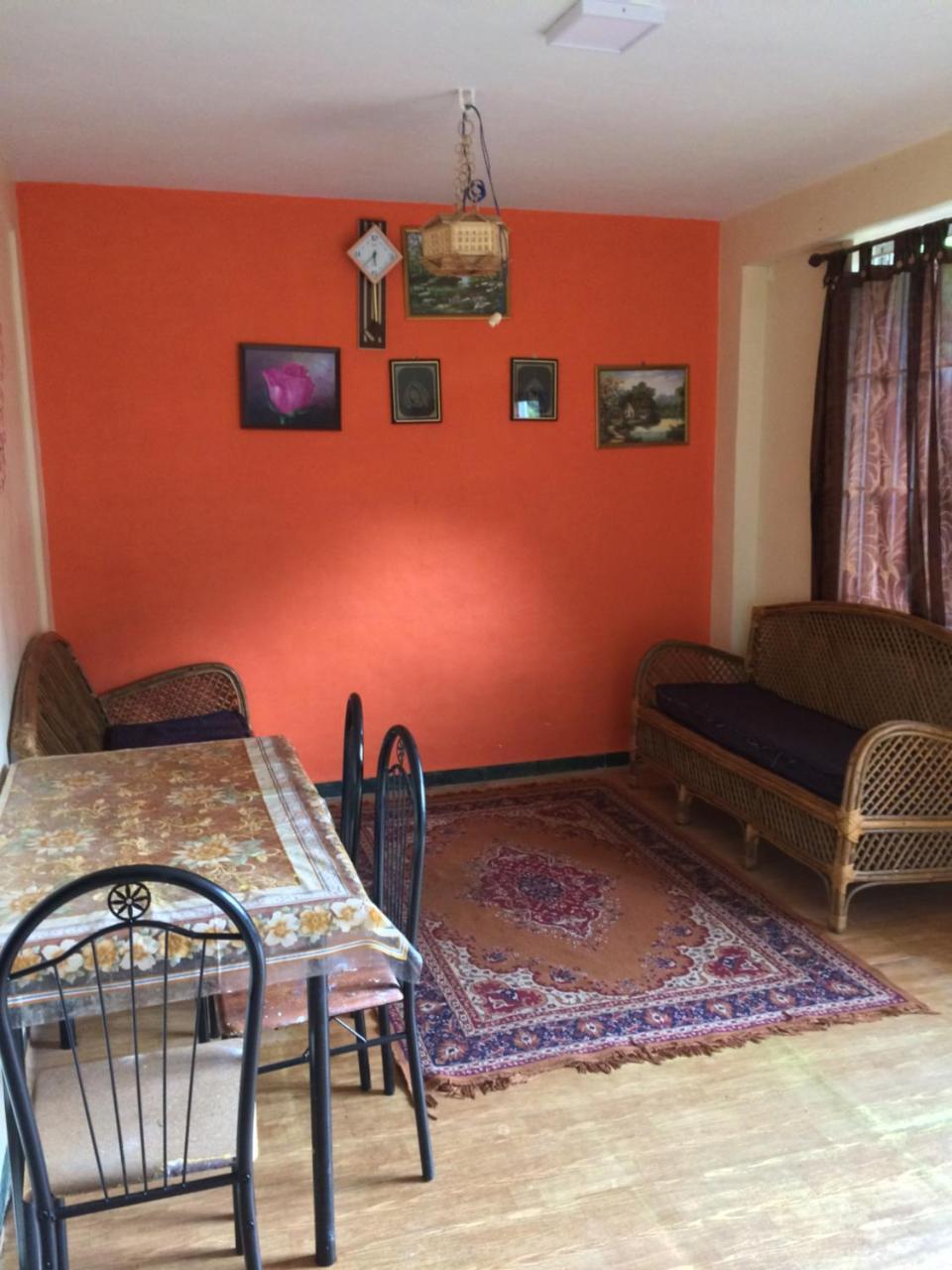 Mountside Homestay *