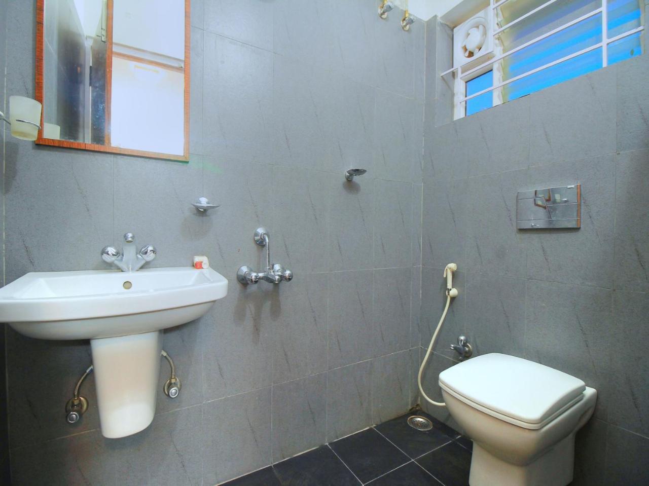 Oyo 15478 Lalana Residency Ooty