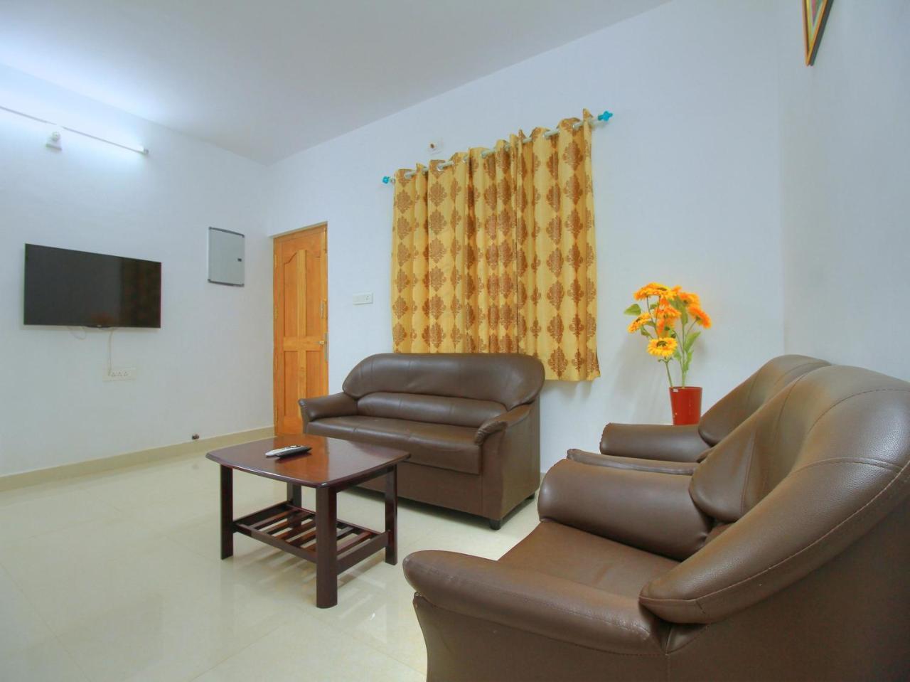 Hotel Oyo 15478 Lalana Residency