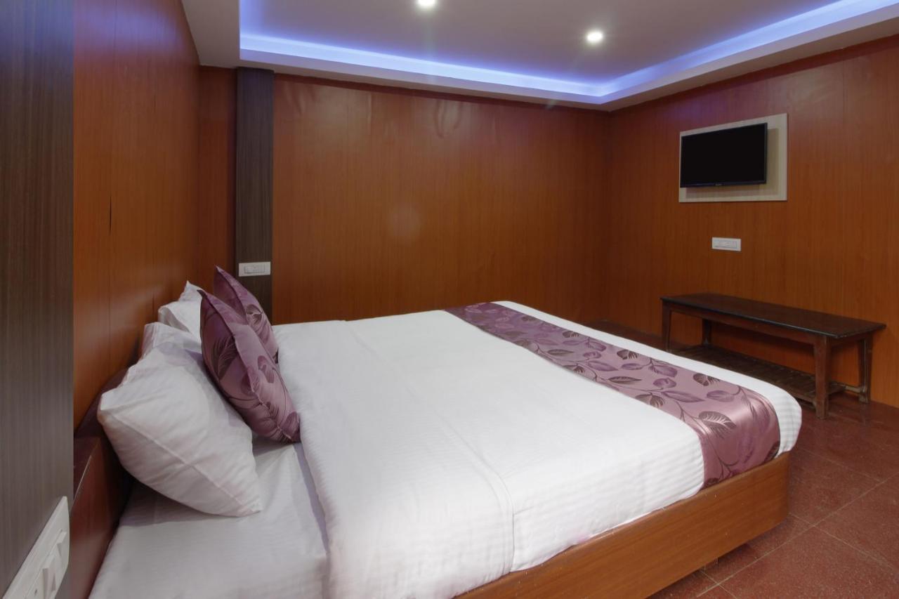 Oyo 22517 Mananya