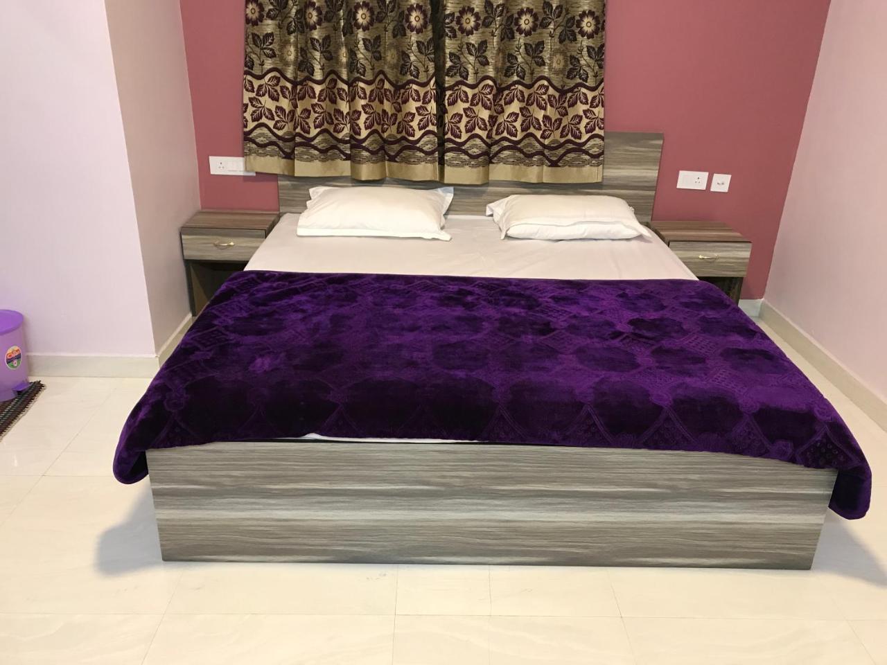 Hotel Praba And Ooty