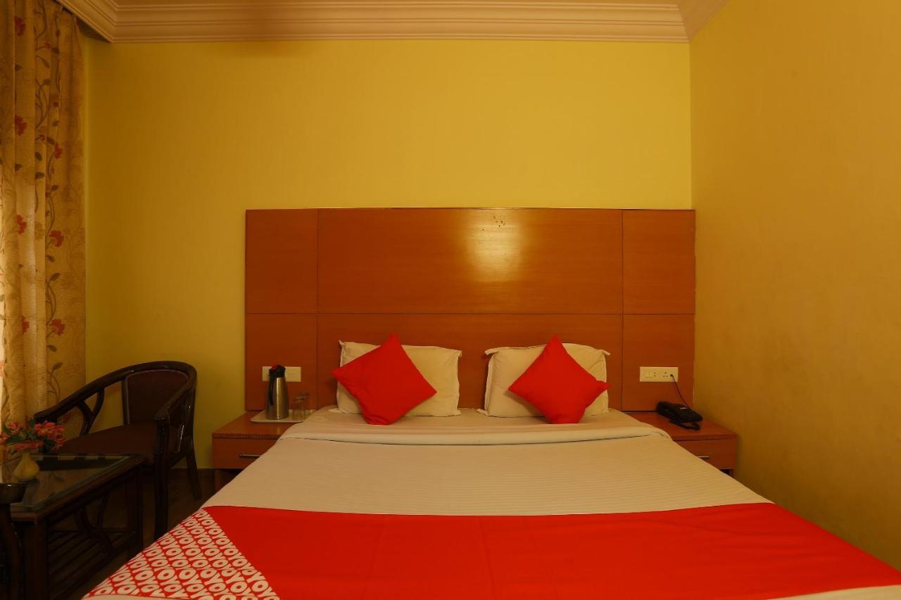 Oyo 24094 Sun Shine Grand 3* Ooty