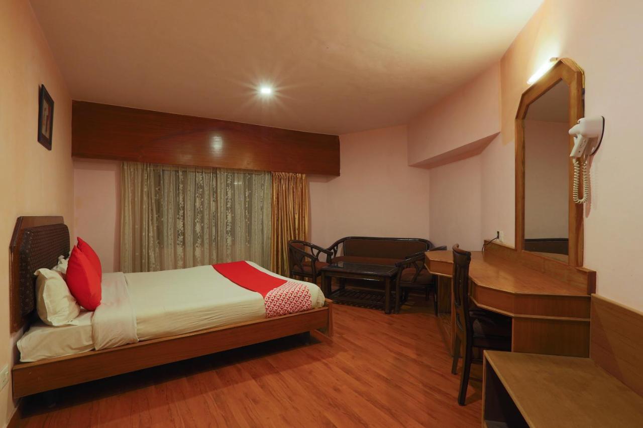 Oyo 24094 Sun Shine Grand Hotel 3*