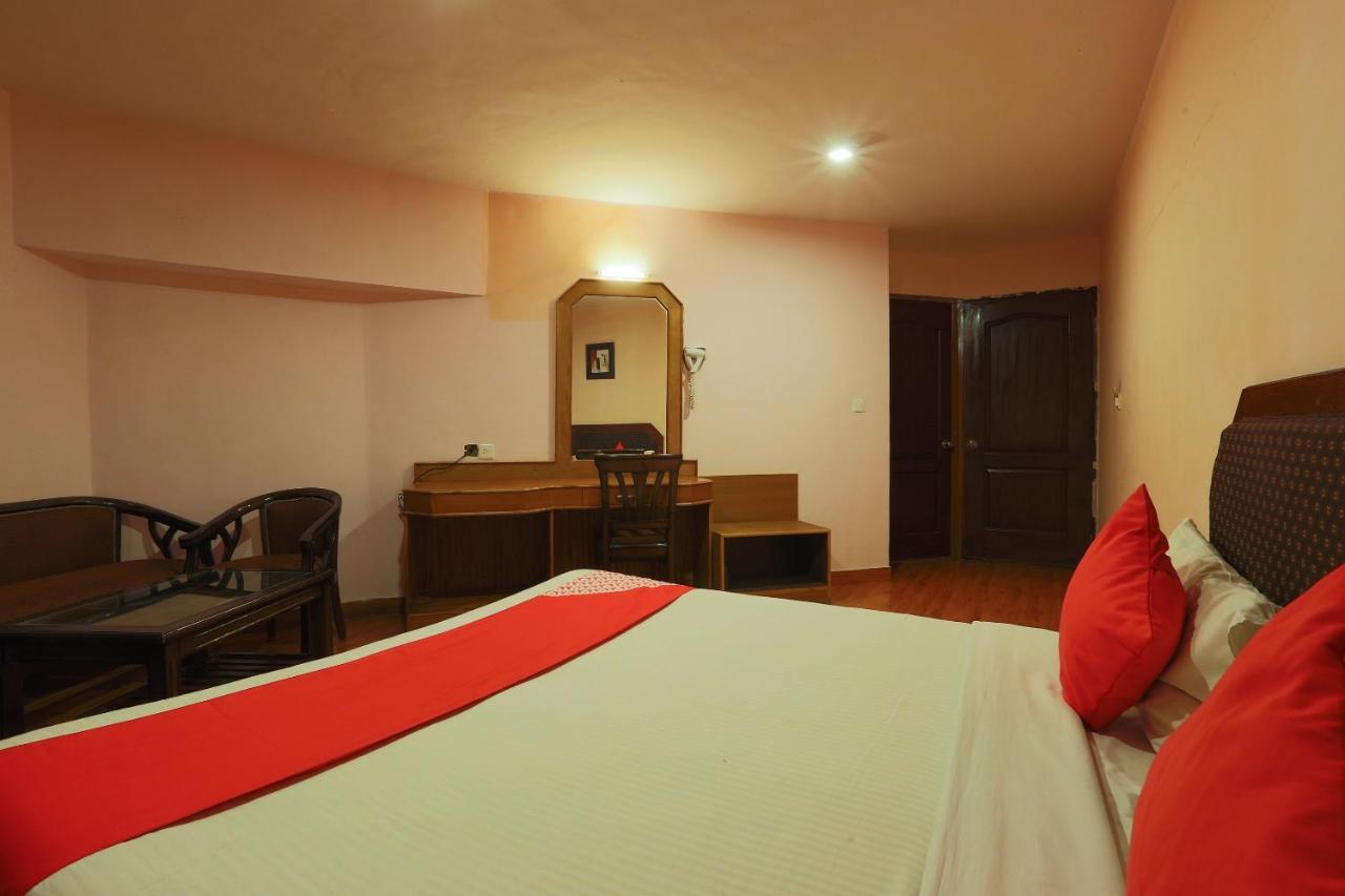 Hotel Oyo 24094 Sun Shine Grand 3*