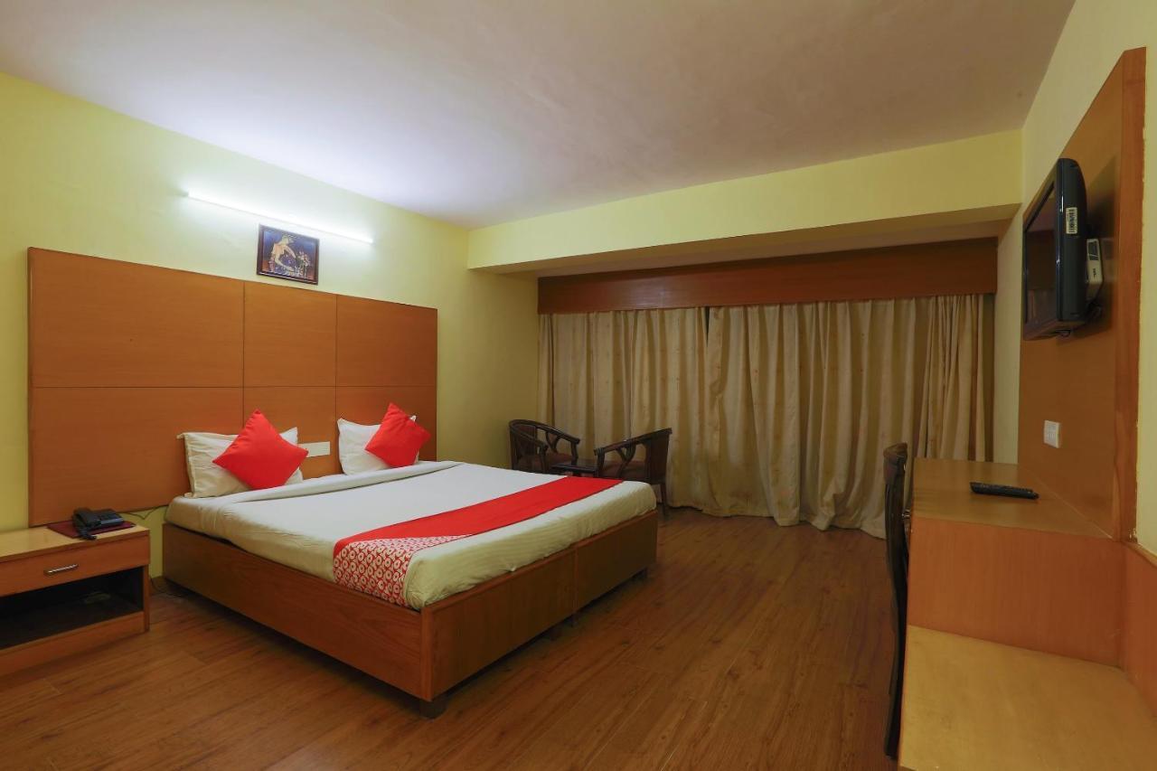 Hotel Oyo 24094 Sun Shine Grand 3*