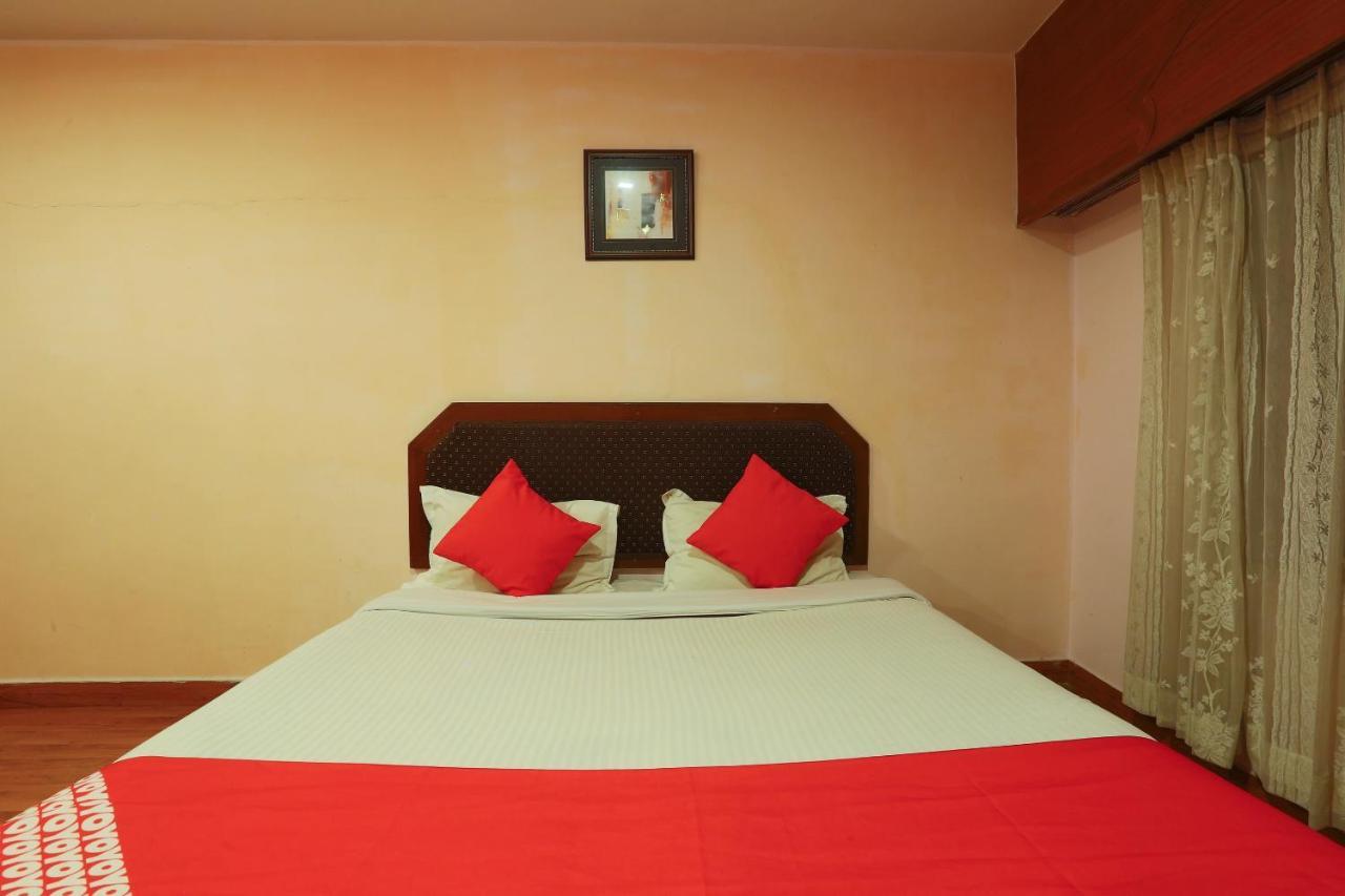 Oyo 24094 Sun Shine Grand Hotel