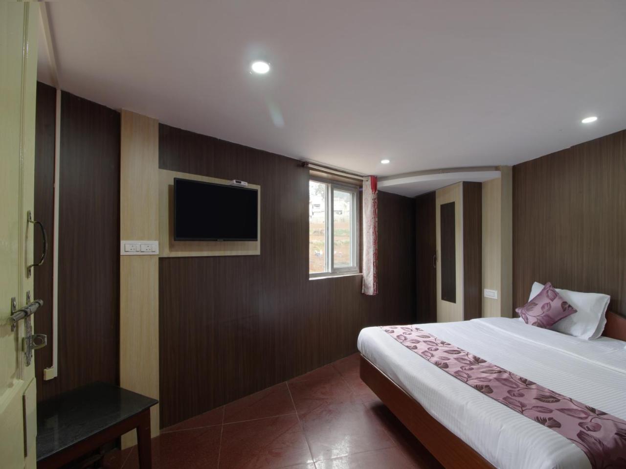 Oyo 22517 Mananya Hotel 3*