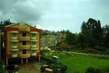 Blue Bird 3* Ooty