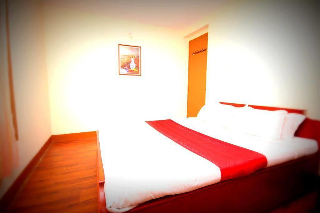 Resort La Flora Amberley Resort,
