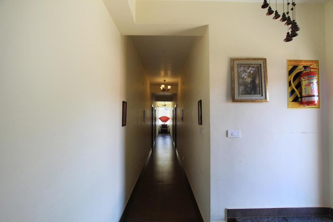 Oyo 5021 Golden Springs Hotel