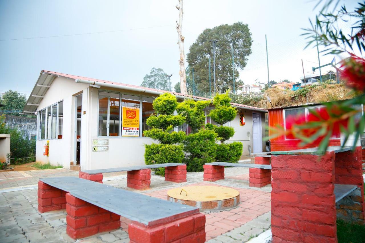 Hotel Paradise Perfect - Non Smoking Non Alcoholic No Unmarried Couples Ooty